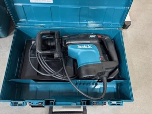 Makita #HR4510C Rotary Hammer Includes 1 Bit